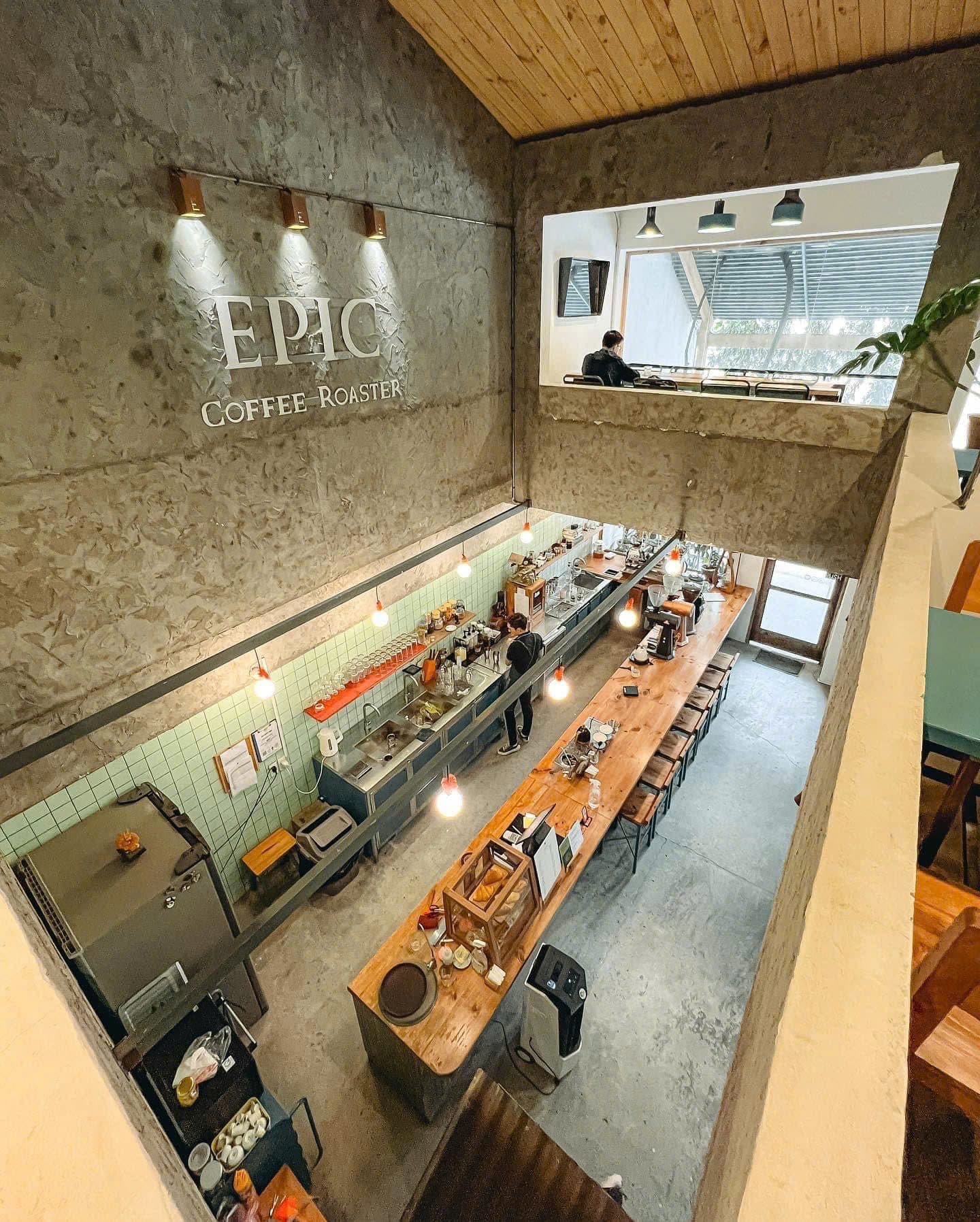 Café overhead
